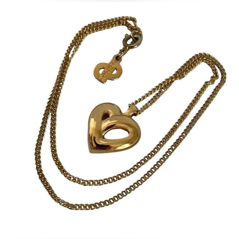 Christian Dior (Quiet Luxury) Vintage Gold Heart Necklace; Stunning Piece! - Picture 8 of 14